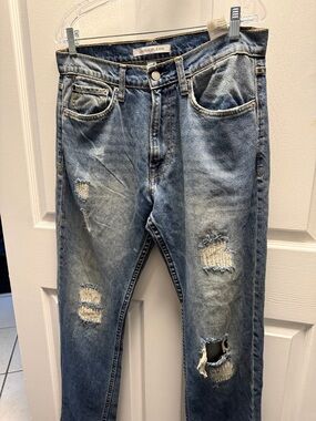 Calvin Klein Jeans Men’s Distressed Straight Denim - Blue